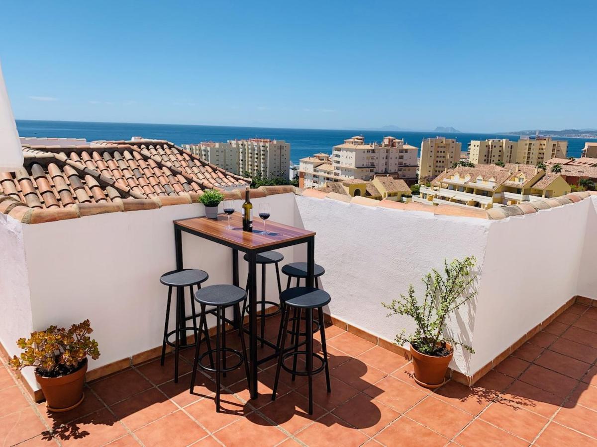 Penthouse Mit Private Dachterrasse Und Blick Auf Das Meer, Berge ,Hafen Естепона Екстер'єр фото